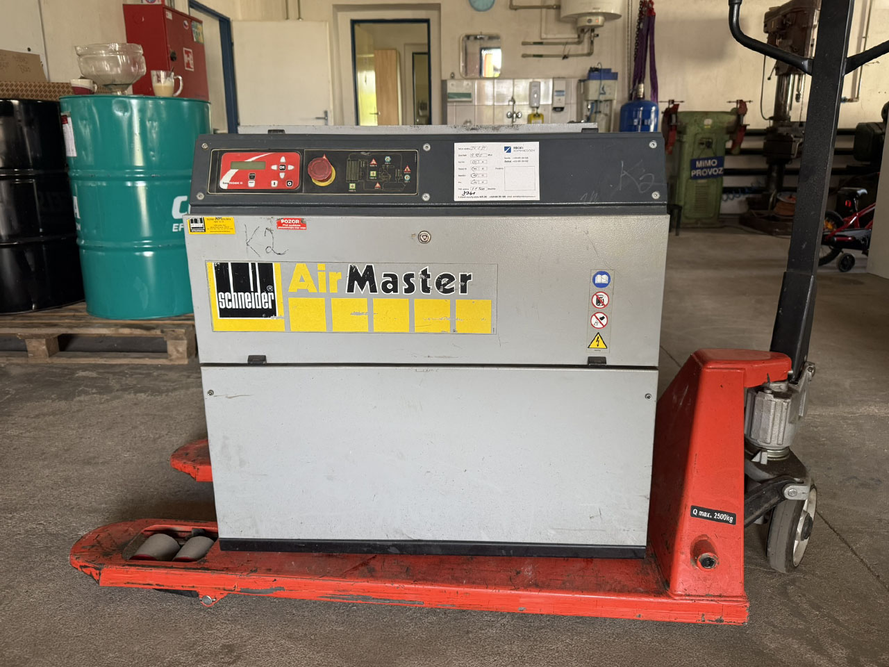 Schneider AM 15-8